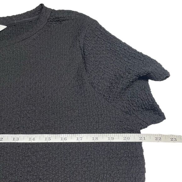 Time and Tru Black Textured Tee - Picture 5 of 7